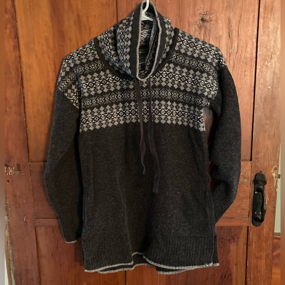 E.B. Cowl Neck 'Snowberry' Knitted Sweater